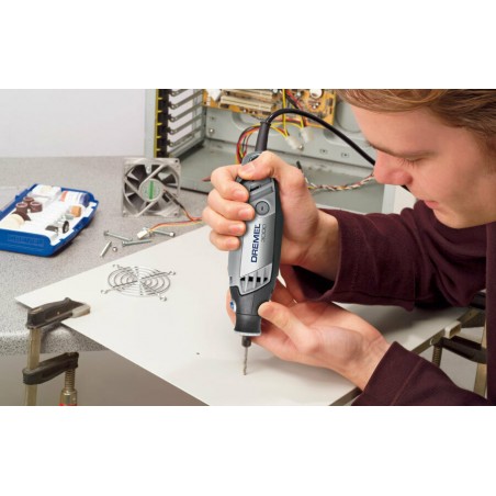 3000 Series ® Πολυεργαλείο (3000-15) 130W