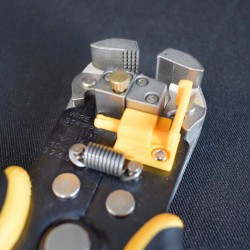 HWSP102418 Απογύμνωτης Καλωδίων 3 Εργασιών 210mm