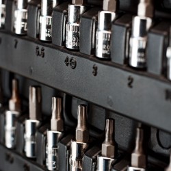 BHT5100 Καρυδάκια 1/4'' με Καστάνια και Προέκταση 46 Τεμαχίων